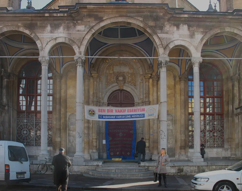 Aziziye mošee Konjas – Türgi ainulaadsed minaretid