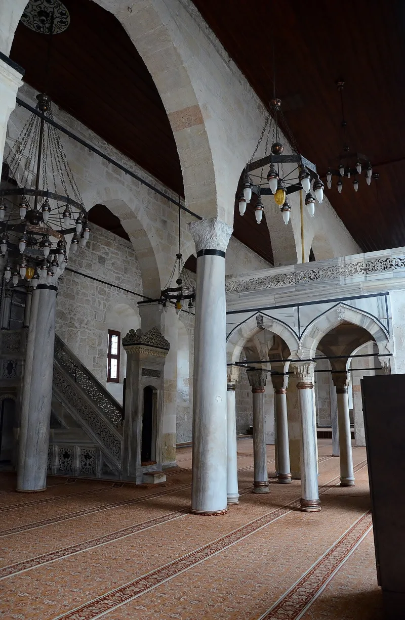 Senoji mečetė, Tarsas – 1102 m. pastatyta bažnyčia su Kristaus freskomis
