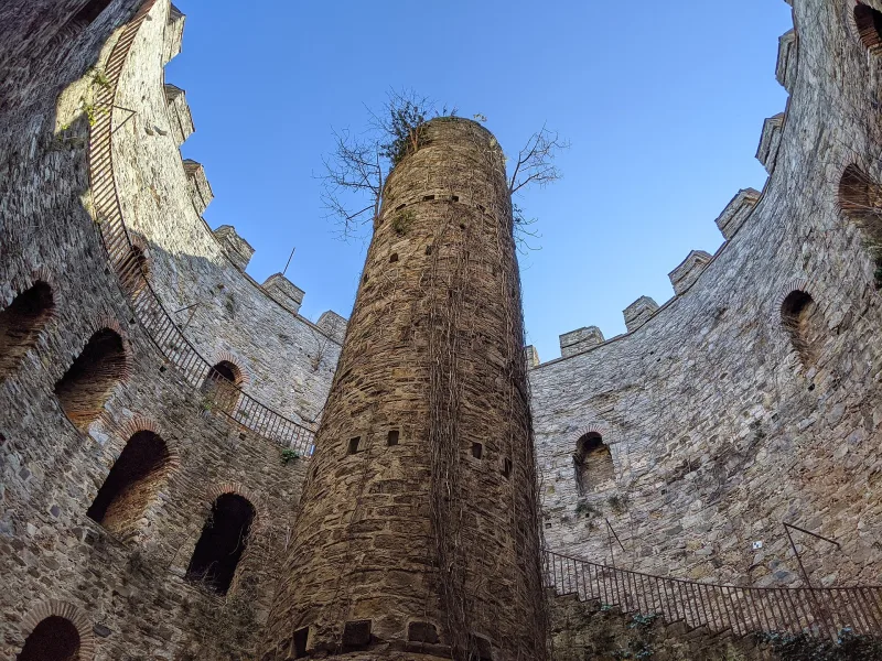 Rumelihisar — a fortaleza de Mehmed II no Bósforo, em Istambul