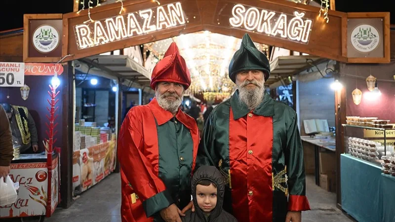 Ouverture de la rue du Ramadan sur la place Selimiye