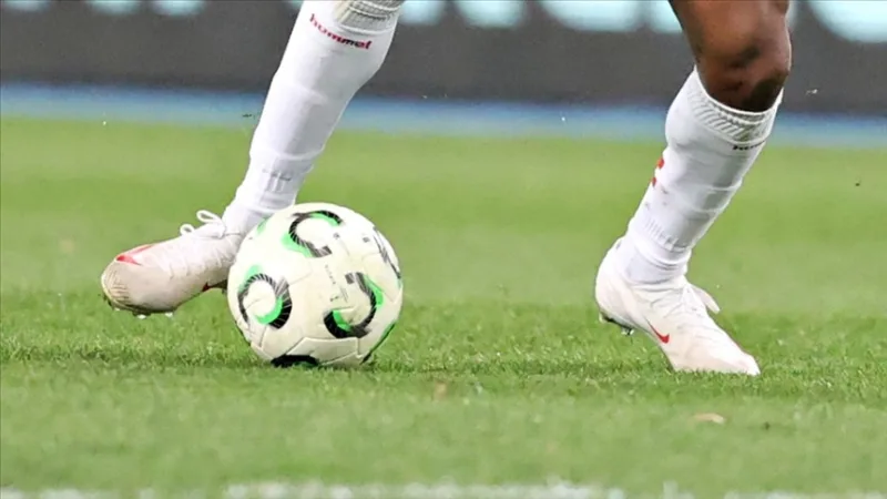 Matchs aller disputés dans le cadre des huitièmes de finale de la Ligue des conférences de l'UEFA