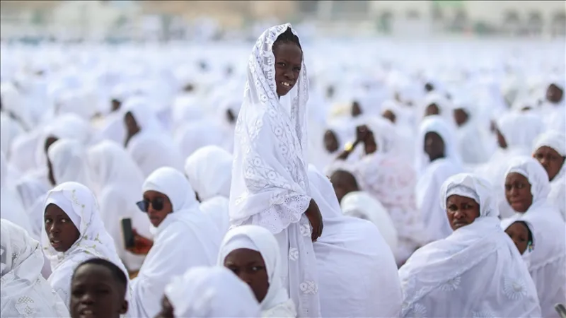 Au Sénégal, la prière de l'Aïd al-Fitr a été accomplie « tout en blanc »